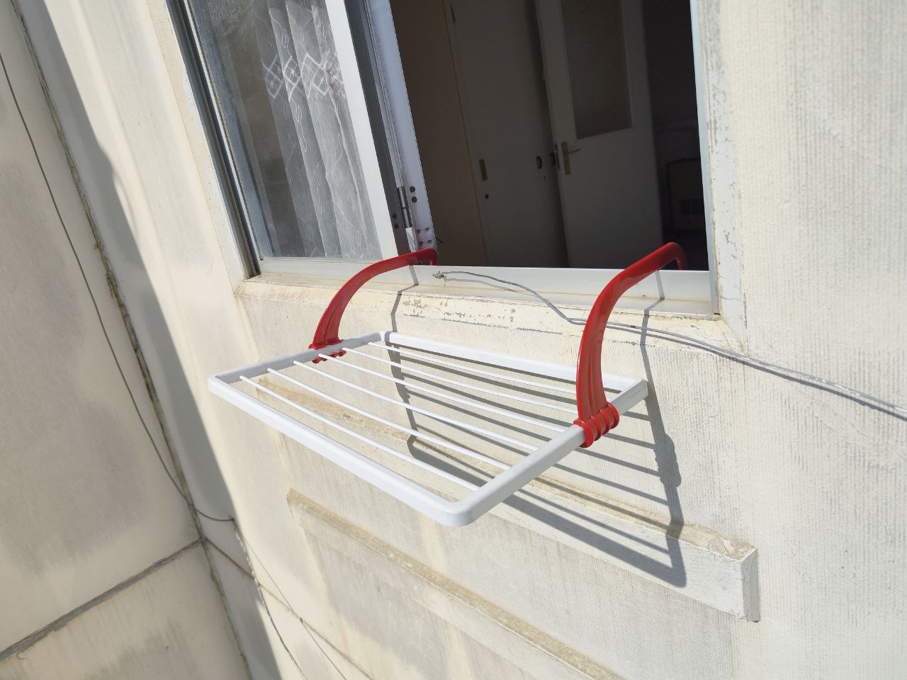 مجفف الملابس -ساش لانش – عملي، أنيق، وسهل الطي